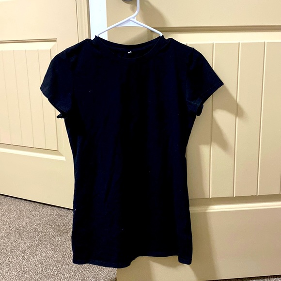 Basic black t-shirt - Picture 1 of 1